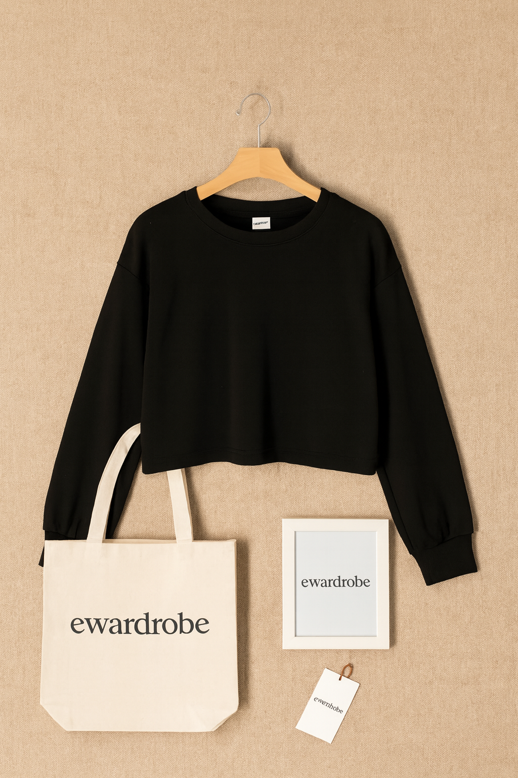 PLAIN BLACK CROP SWEATSHIRT