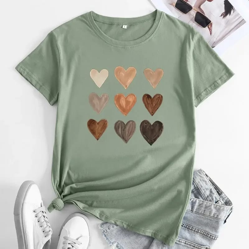 GREEN TSHIRT BROWN HEARTS