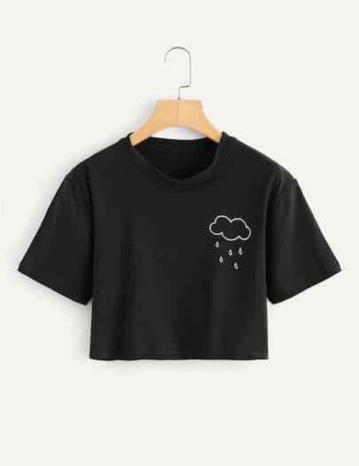 BLACK CROP TSHIRT OUTLINE RAINING CLOUD AT POCKET