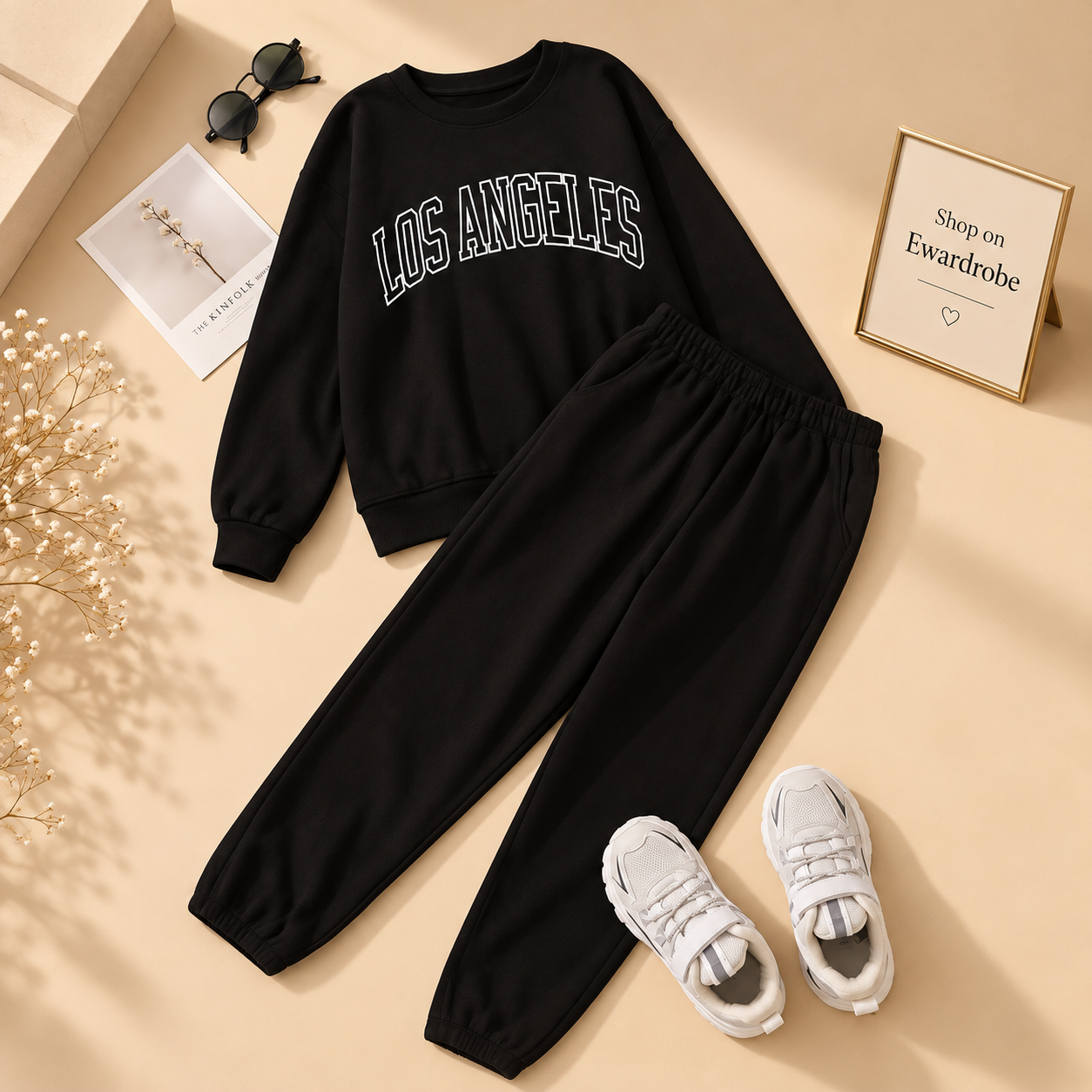 Black Sweatshirt Los Angeles With Black Trouser
