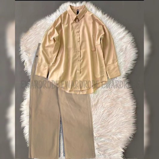 BIEGE BUTTON SHIRT WITH BEIGE WIDE LEG JEANS