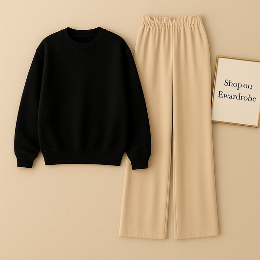 PLAIN BLACK SWEATSHIRT WITH BEIGE FLAPPER