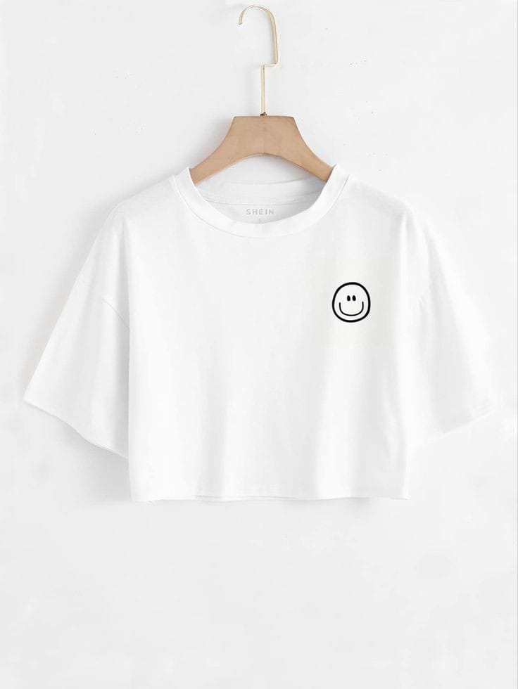 WHITE CROP TSHIRT SMILEY FACE POCKET