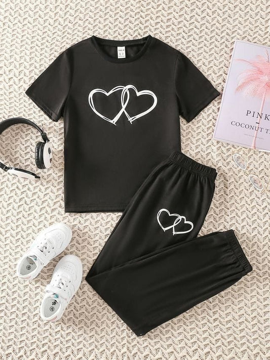 BLACK TSHIRT HEART IN HEART WITH BLACK TROUSER HEART IN HEART POCKET