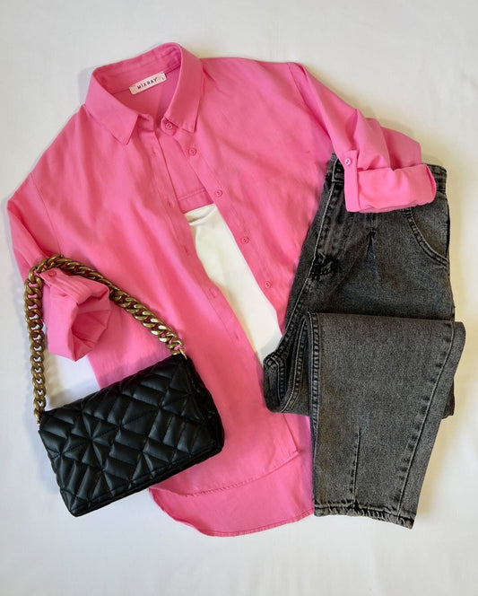 SHOCKING PINK BUTTON DOWN SHIRT WITH INNER AND CHARCOAL MOM JEANS